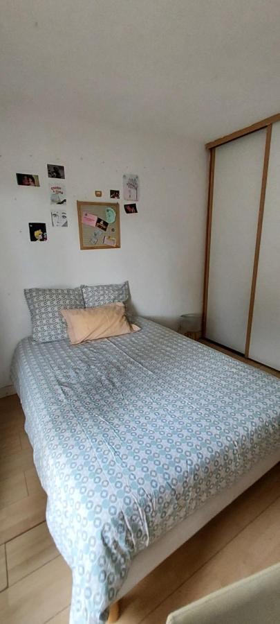 Chambre Lit 2 Personnes Dans Appartement Du Logeur Mandelieu Extérieur photo